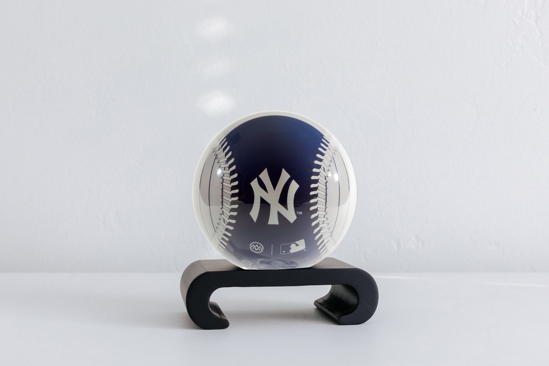 MLB® YANKEES™ GLOBE (Region Limit) | Perfect for Yankees™ fans - MOVA EU