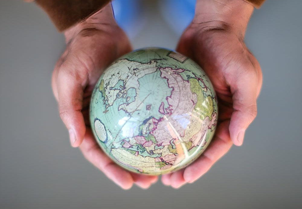 ANTIQUE TERRESTRIAL GREEN GLOBE | Features calming sea foam tones - MOVA EU
