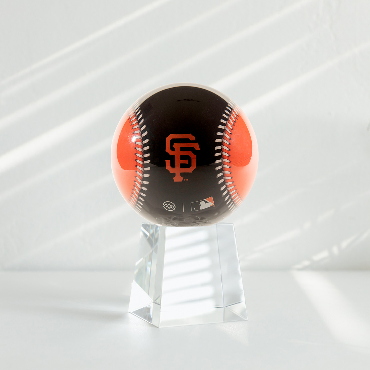 MLB® GIANTS™ GLOBE  (Region Limit) - MOVA EU