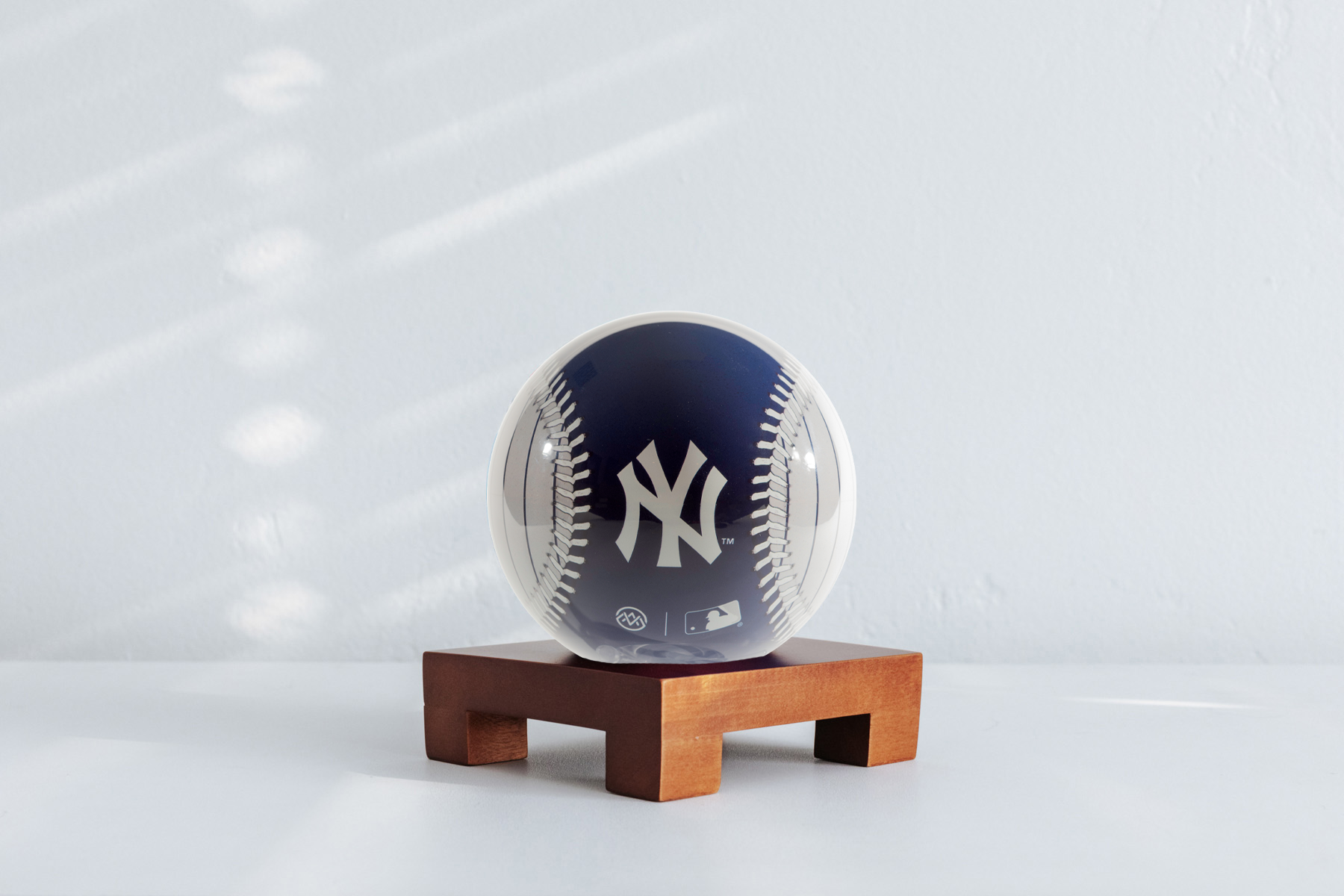 MLB® YANKEES™ GLOBE (Region Limit) - MOVA EU